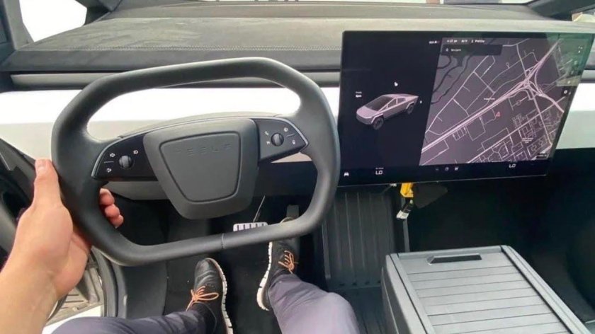 Tesla CYBERTRUCK салон