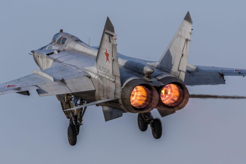 Миг-31 сверхзвуковой самолёт