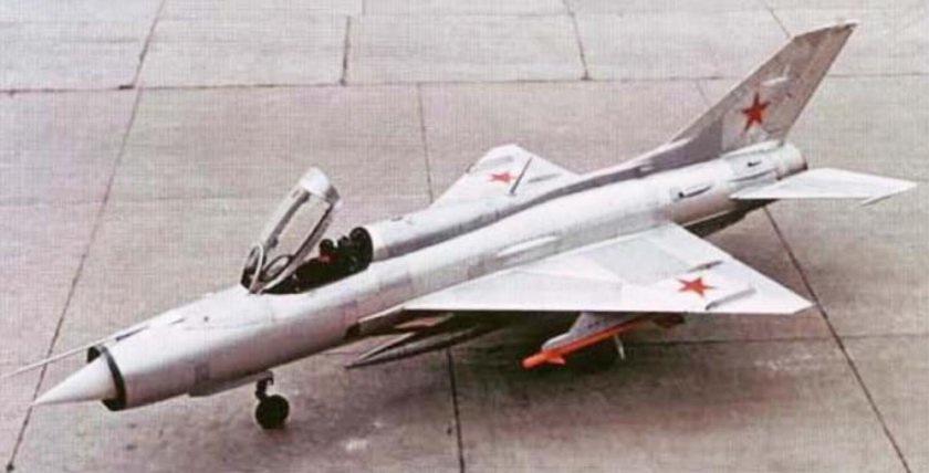 Самолёт миг-21пф