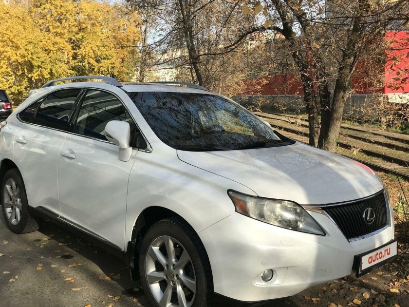 Лексус РХ 350 2011 белый