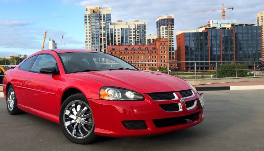 Dodge Stratus 2