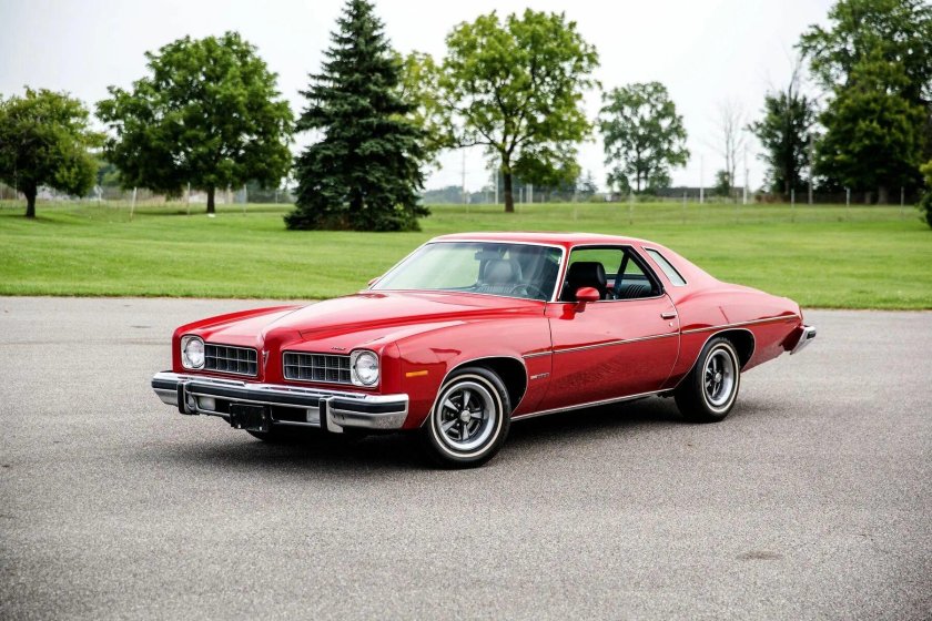 Понтиак Леманс