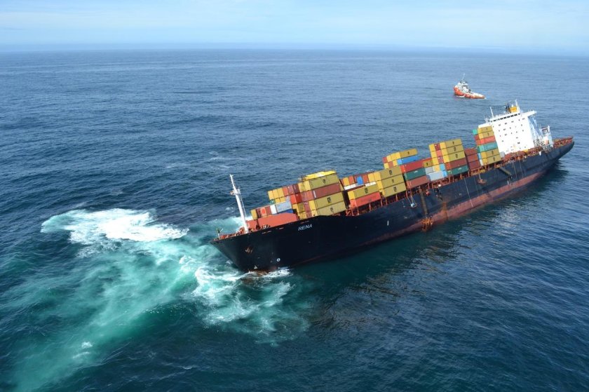 Крушение контейнеровоза "Rena"