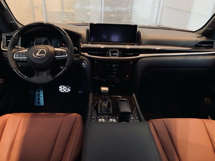 Лексус ЕС 570 2020