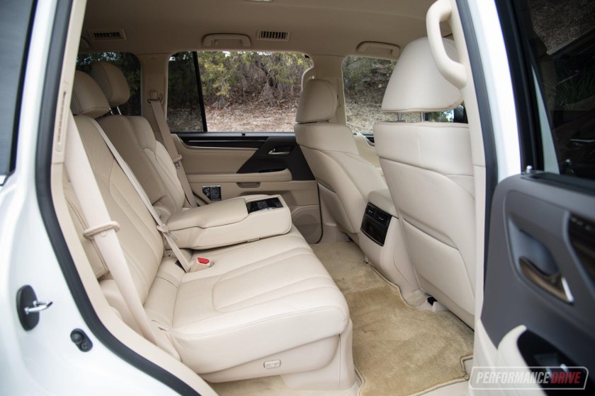 Лексус 450 салон