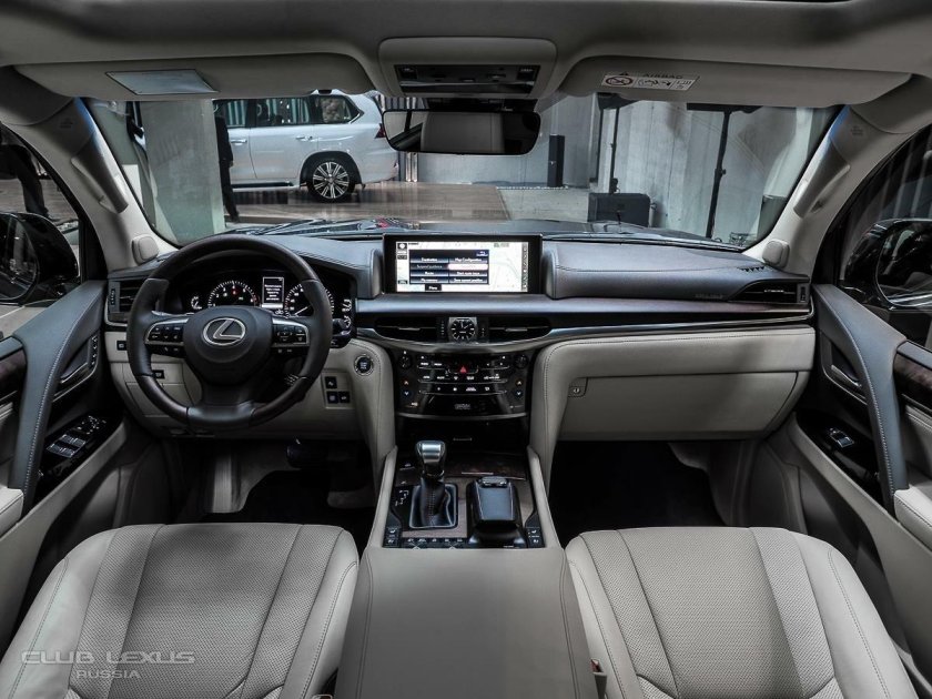 Lexus LX 570 2020 Interior