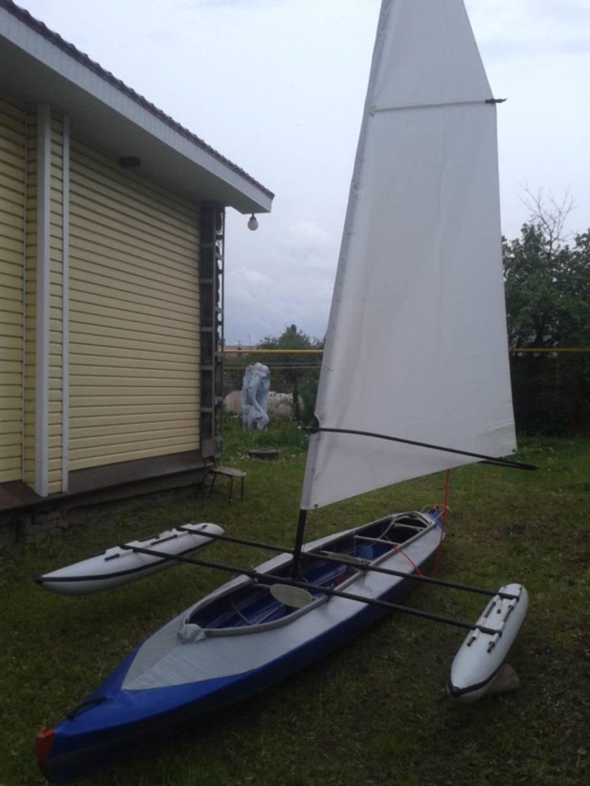 Байдарка Тритон с парусом