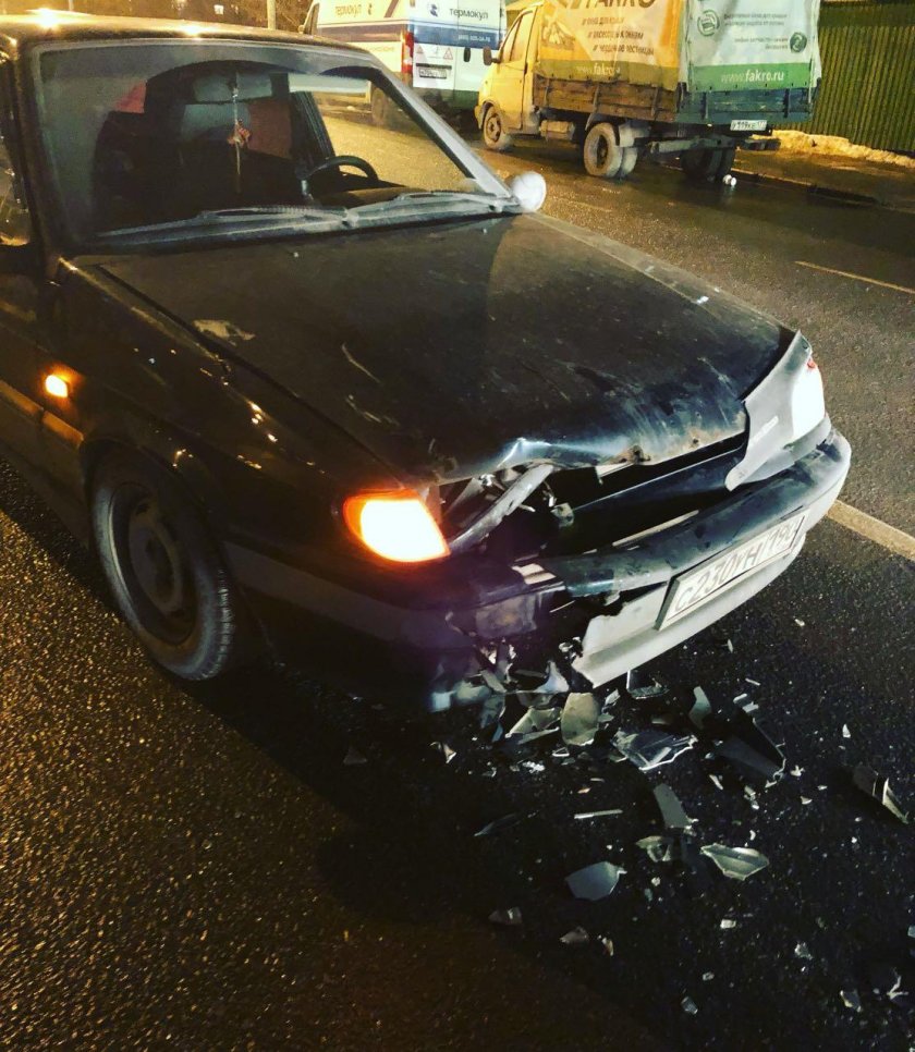 Разбитая ВАЗ 2115