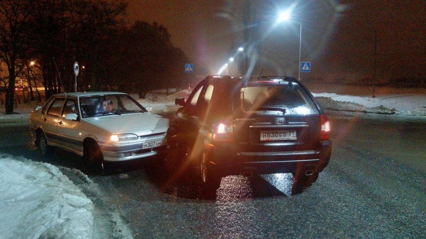 Аварии на дороге зимой вечер