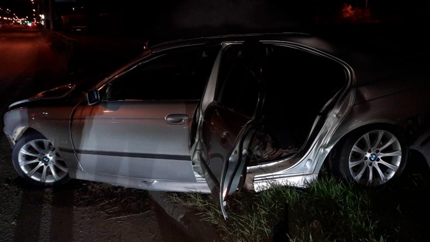 Разбитая БМВ