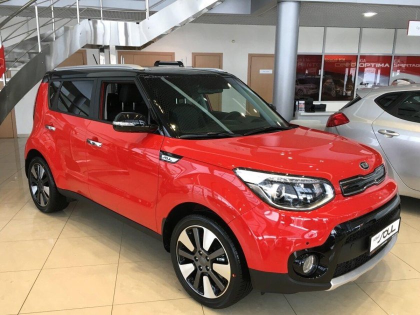 Киа соул красная