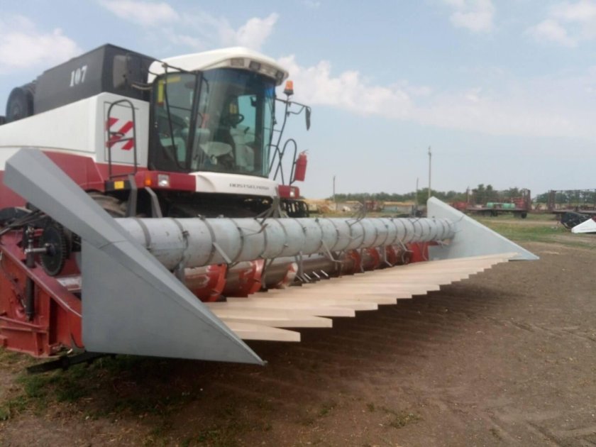 Приспособление УПЗ-7 для уборки подсолнечника