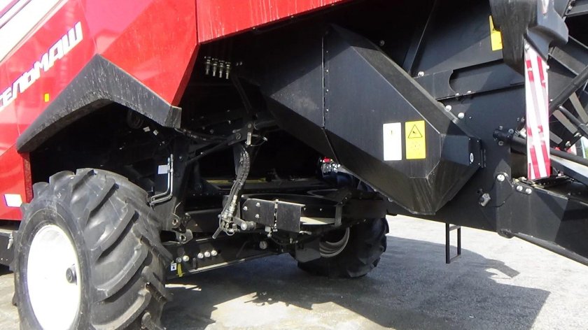 Прицепное комбайна вектор-410