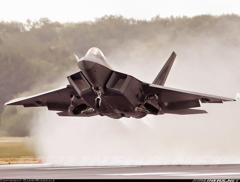 Самолёт ф 22 Раптор