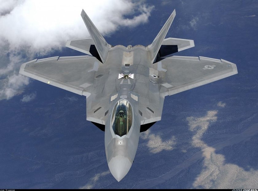 Истребитель ф 22 Раптор