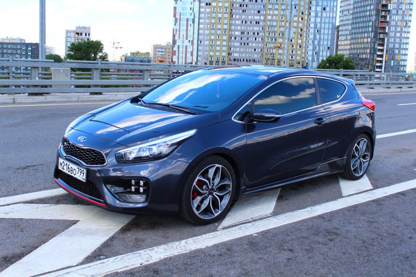 Kia Ceed купе 2013