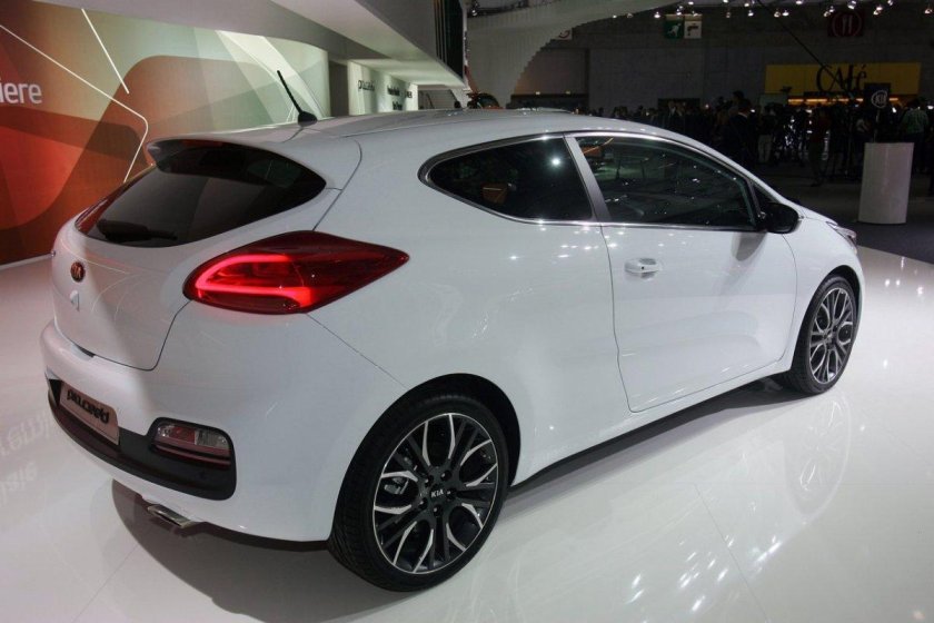 Kia Ceed купе