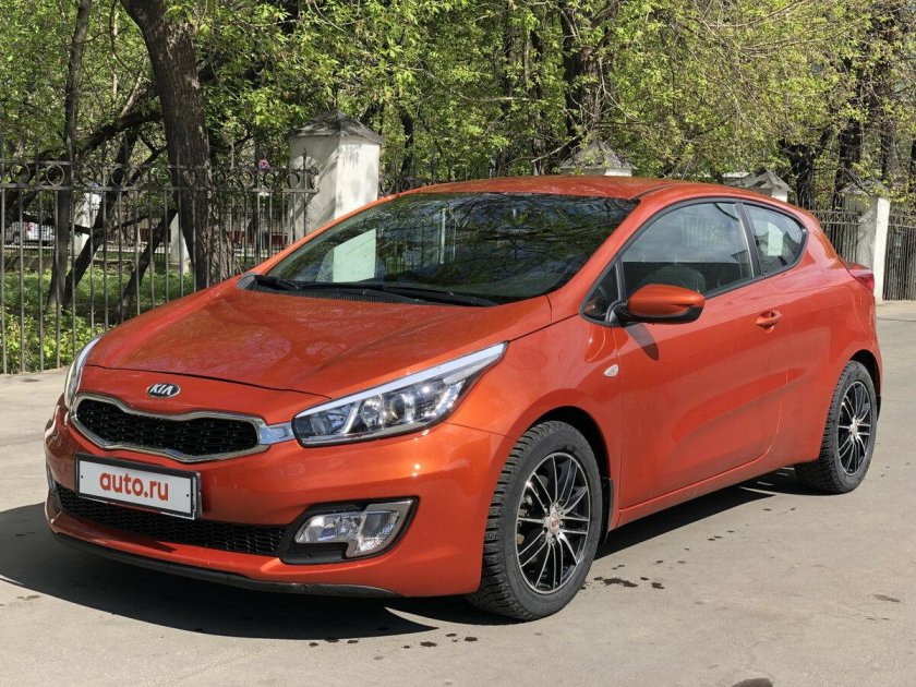 Kia Ceed купе 2013