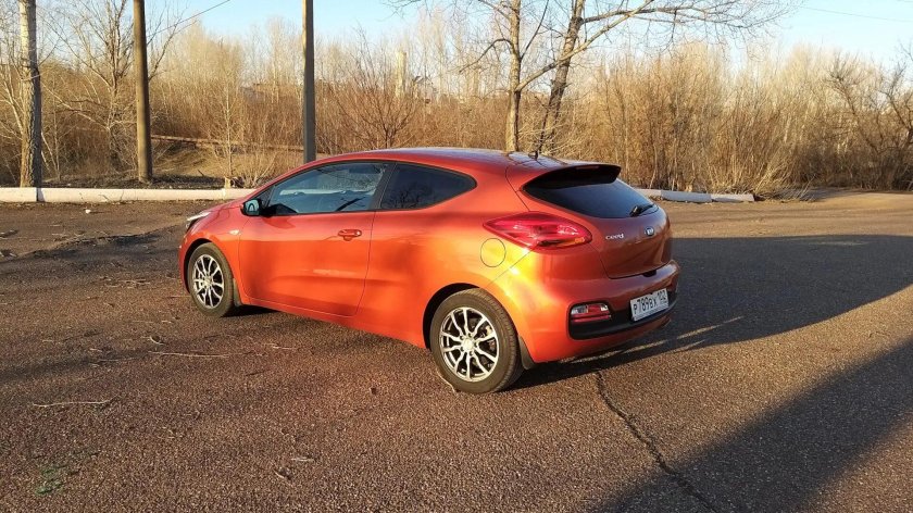 Киа СИД купе 2009