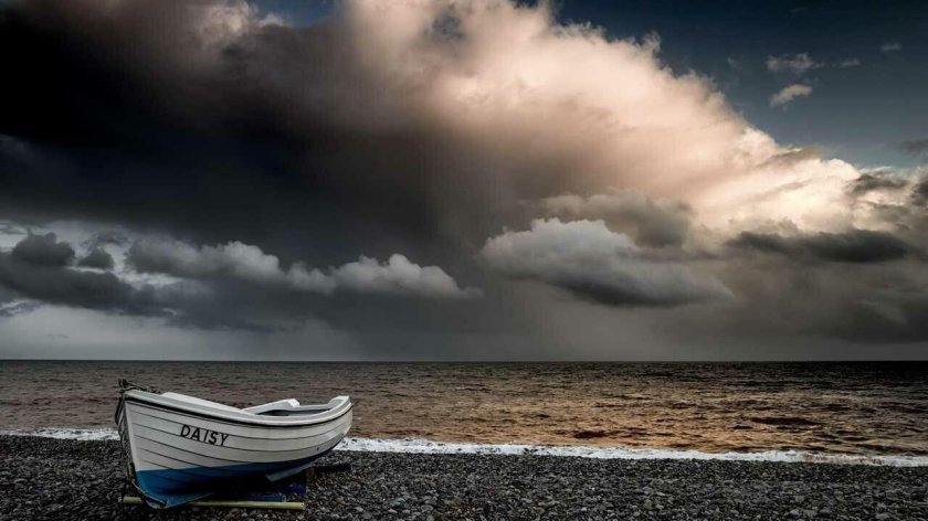 Лодка на берегу