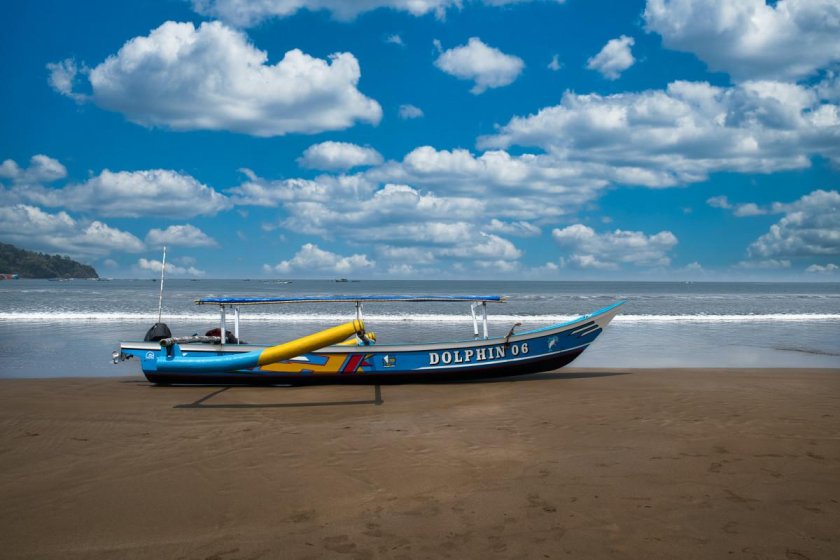 Индонезия море