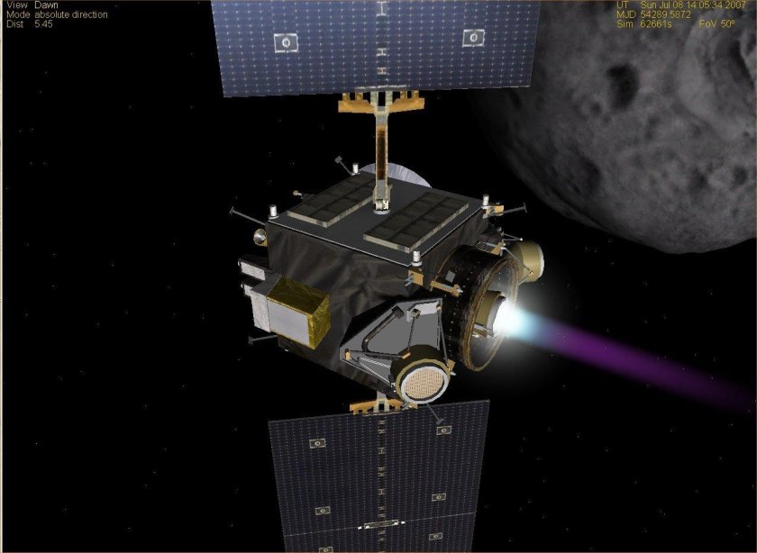 Ионный двигатель на спутнике