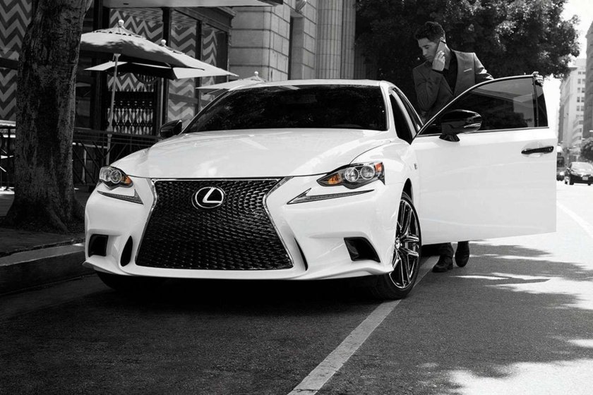 Lexus is 250 f Sport белый