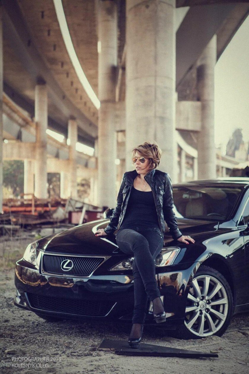 Lexus is 250 за рулем