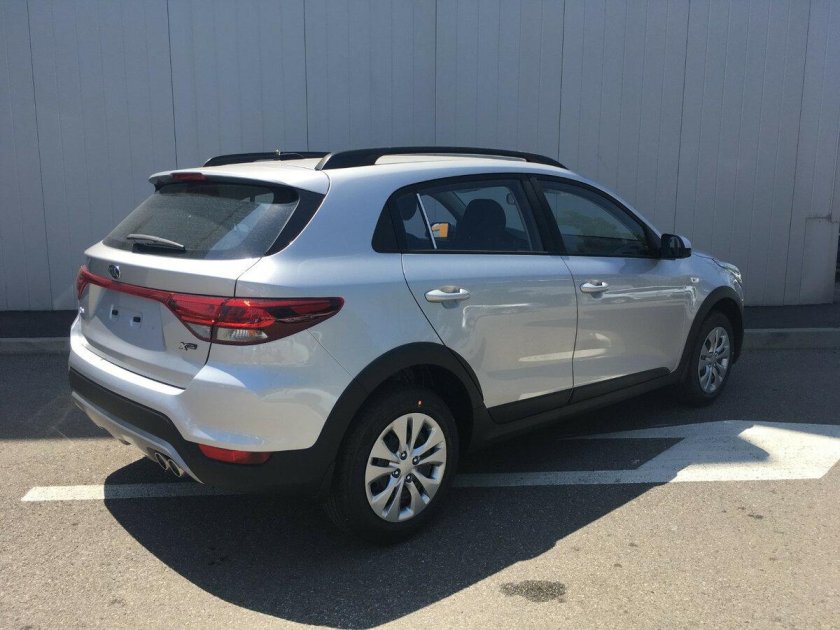 Киа Рио x line белый