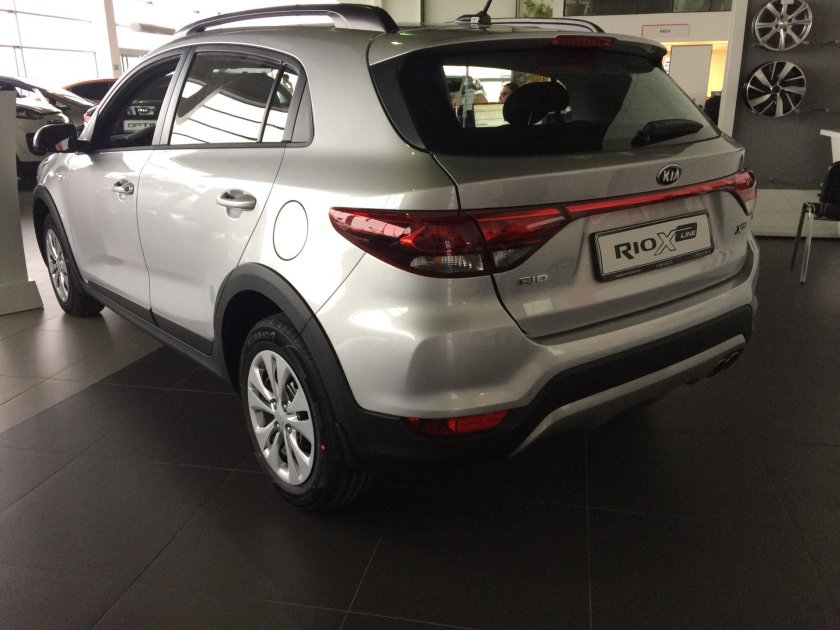 Kia Rio x 2021 серебристый