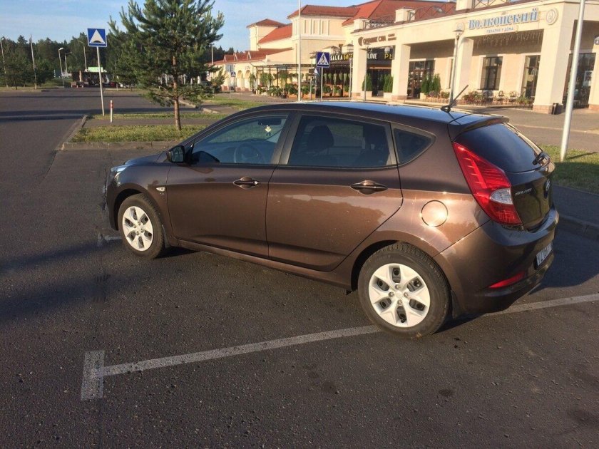 Солярис хэтчбек коричневый