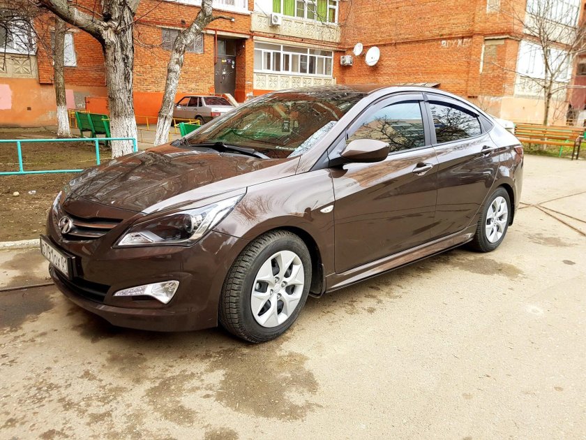 Хендай Солярис 2016 коричневый