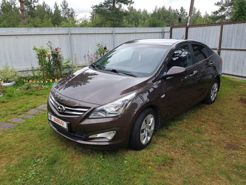 Hyundai Solaris 2016 коричневый