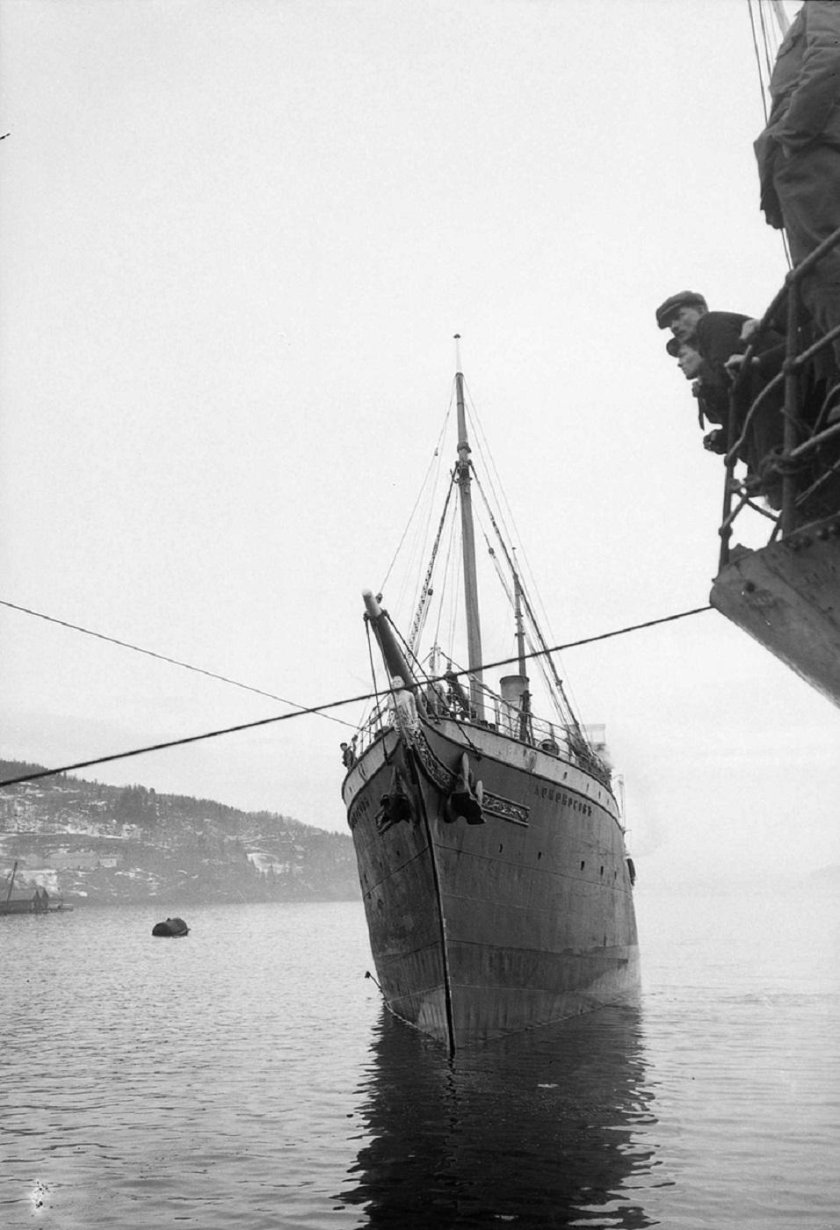 Фото КМТ Ломоносов