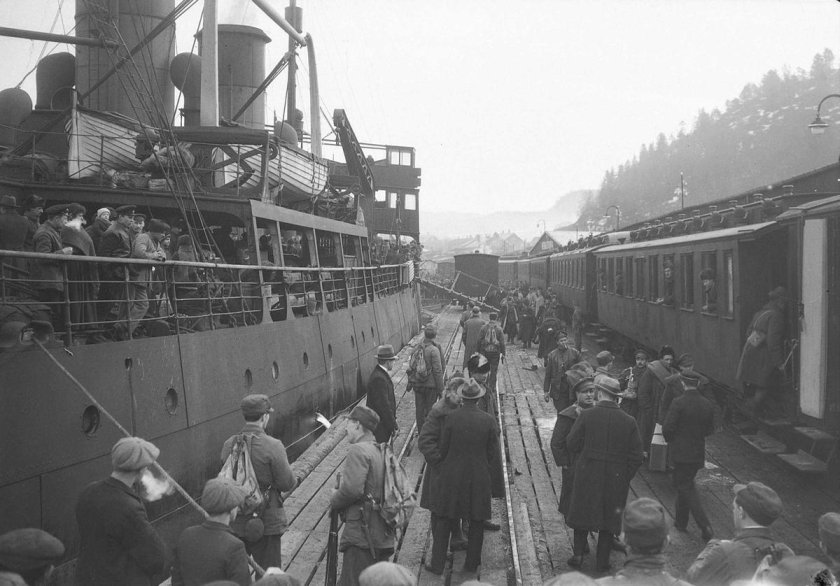 Козьма Минин ледокол 1920