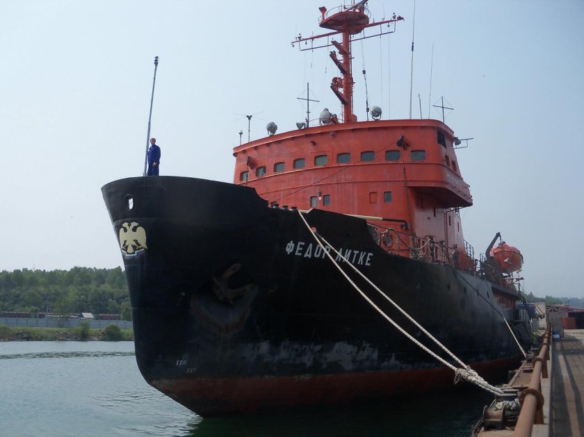 Фёдор Литке ледокол