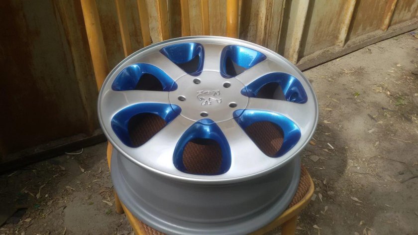 Двухцветные диски