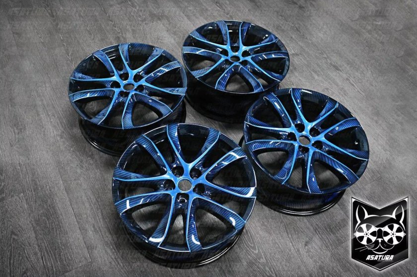 Литые диски синего цвета