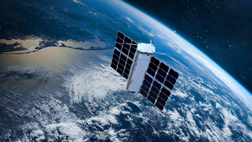 Огромный Спутник