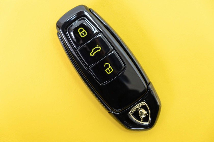 Ключ от Ламборгини Урус
