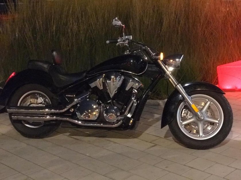 Хонда vt1300cr Stateline