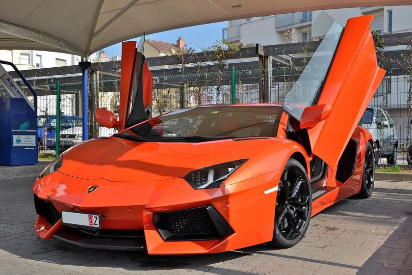 Lamborghini Aventador lp700 розовый