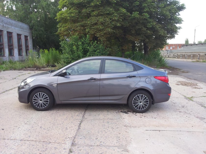 Хендай Солярис серый