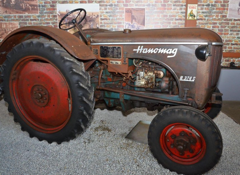 Трактор Бизон