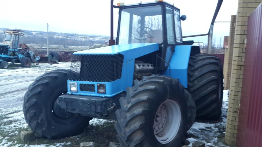 Трактор Бизон т 150