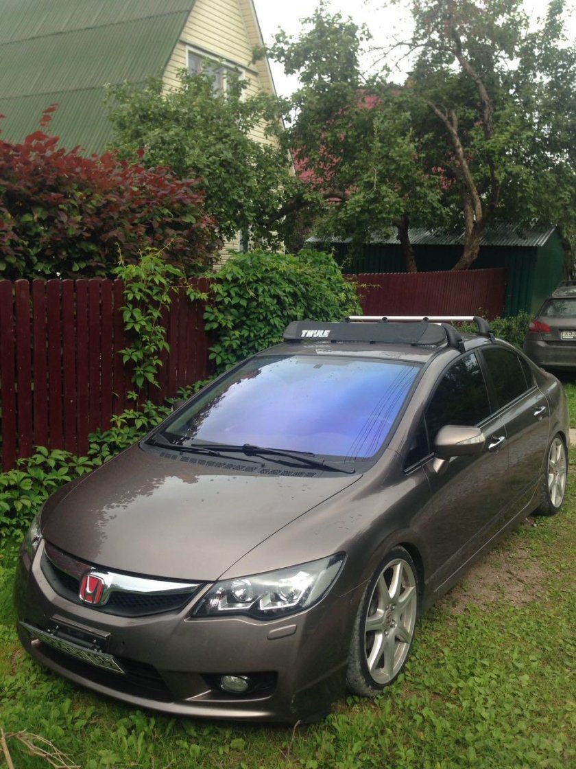 Honda Civic 5d черная крыша