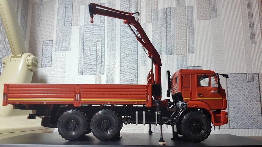 Модель КАМАЗ 43118 С КМУ