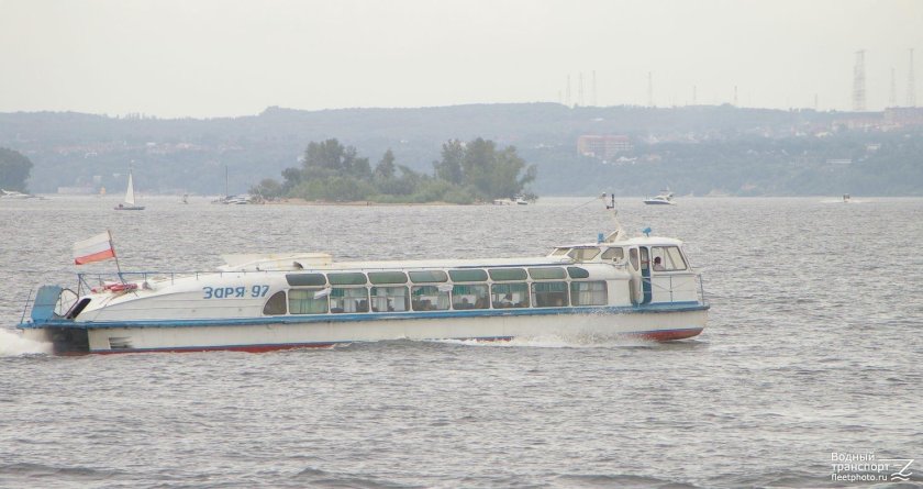Теплоход Заря 946 проекта