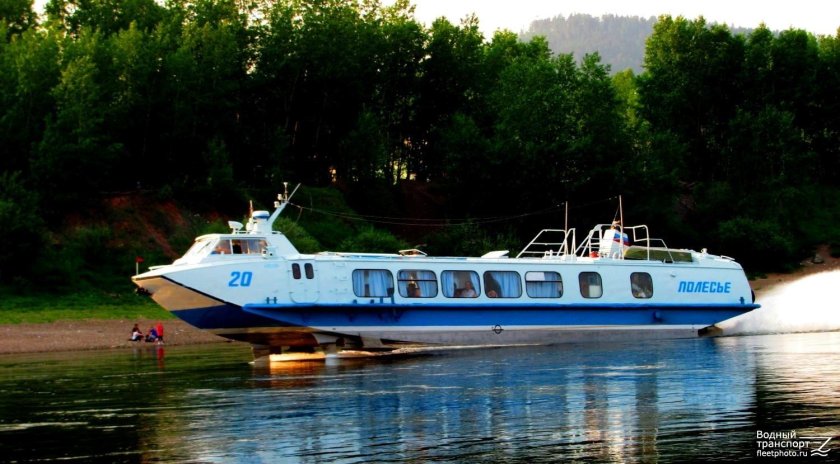 Полесье теплоход Усть Кут
