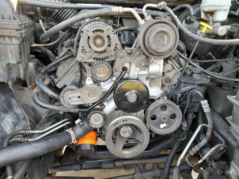 Помпа Додж рам 1500 5.7